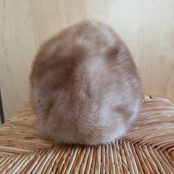 VINTAGE Fur Hat! main image 7